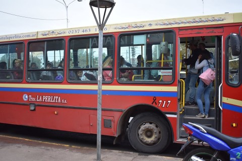 Por las elecciones, La Perlita ofrecerá transporte gratuito el domingo, pero sólo en Moreno