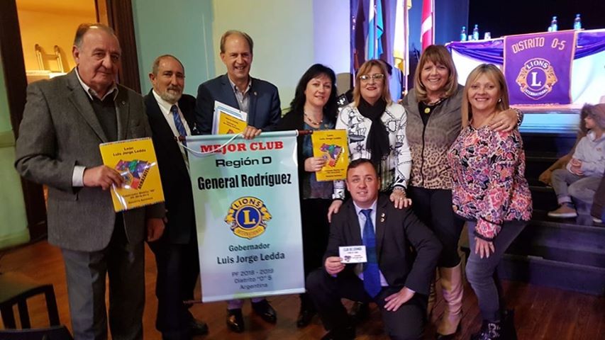 premiaron-club-de-leones-gr