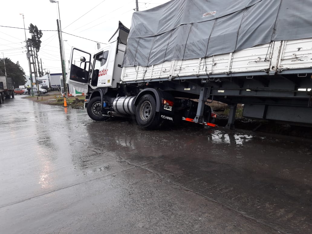 Corrientes y Ruta 24, un dolor de cabeza para los camioneros