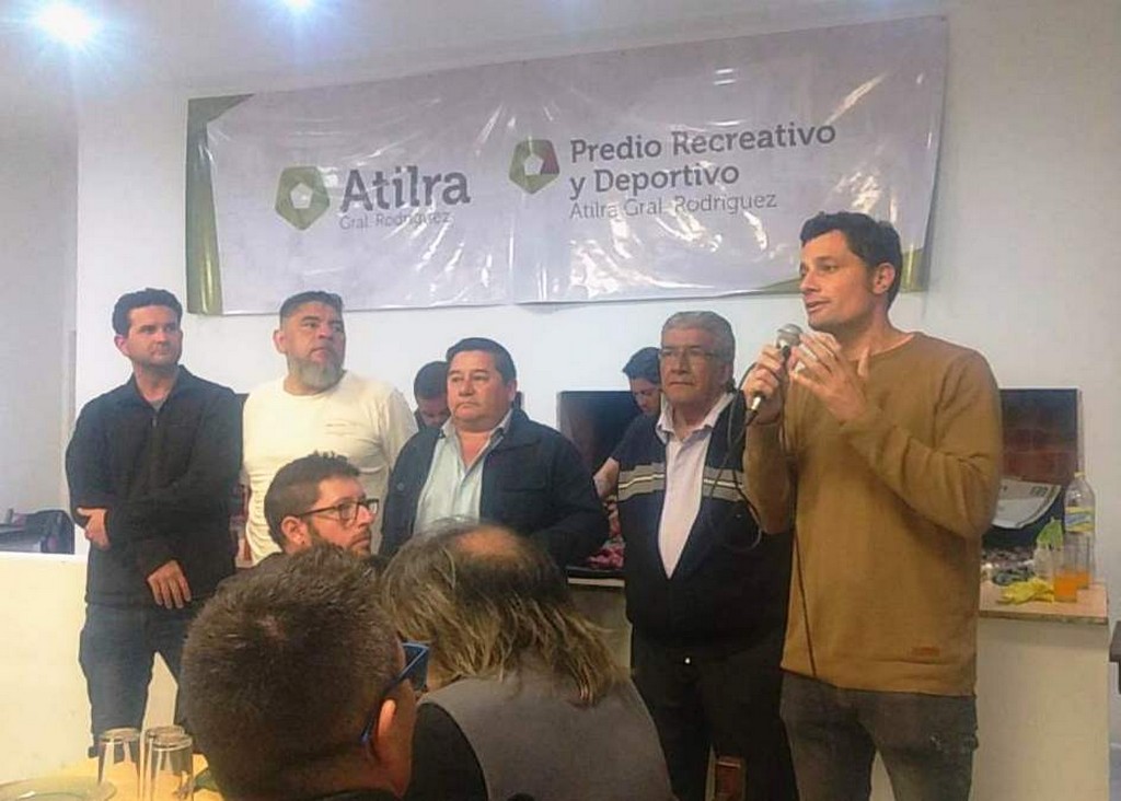 Dirigentes peronistas y sindicalistas, con García: "Había que lograr una amplitud que doliera, para transformar las cosas"
