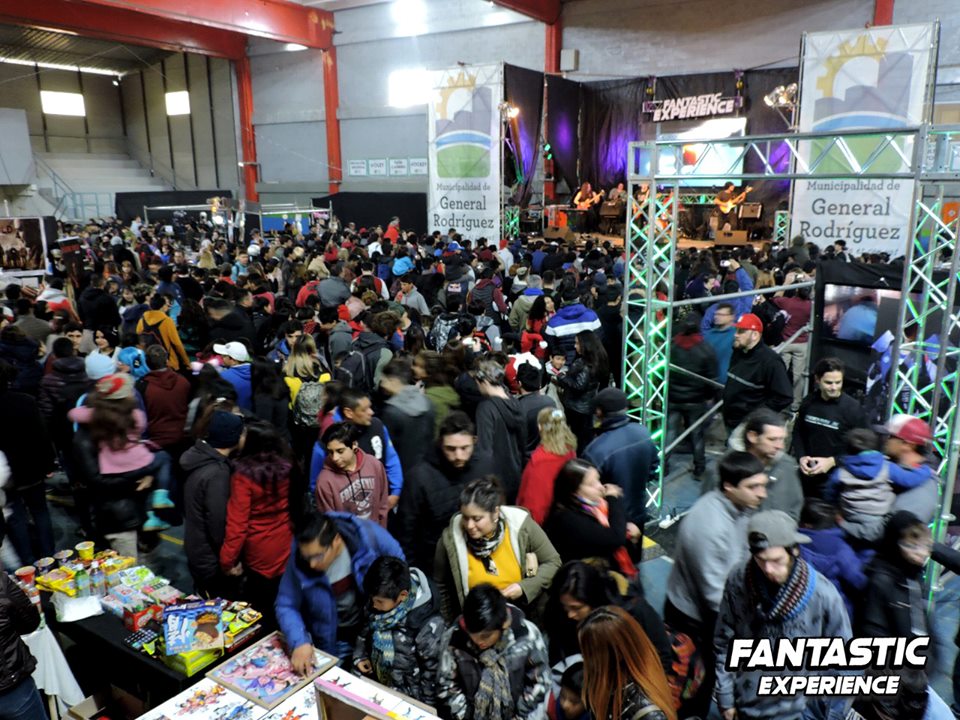 Las mejores fotos del "Fantastic Experience" llevado a cabo en el Polideportivo Municipal