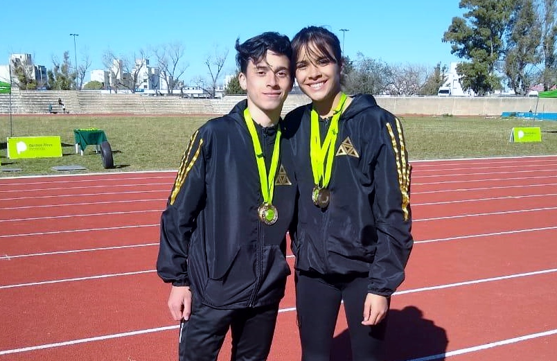 Imparables: dos jóvenes velocistas rodriguenses clasificaron a los Juegos Nacionales Evita