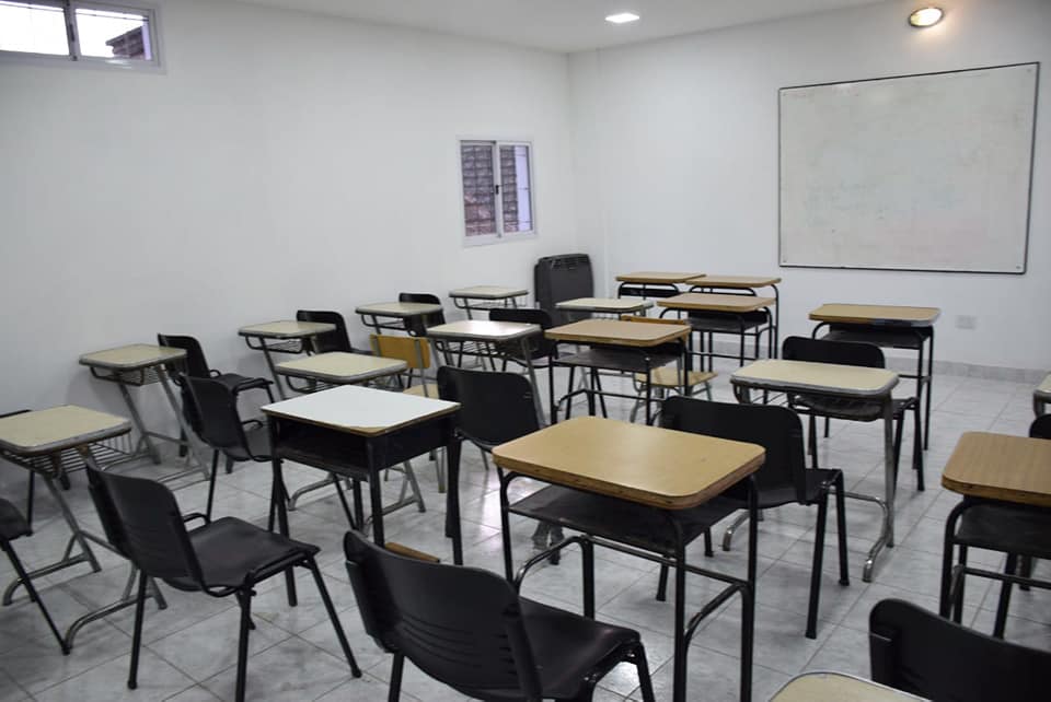 Se inauguró un aula en el I.S.F.T. Nº 188