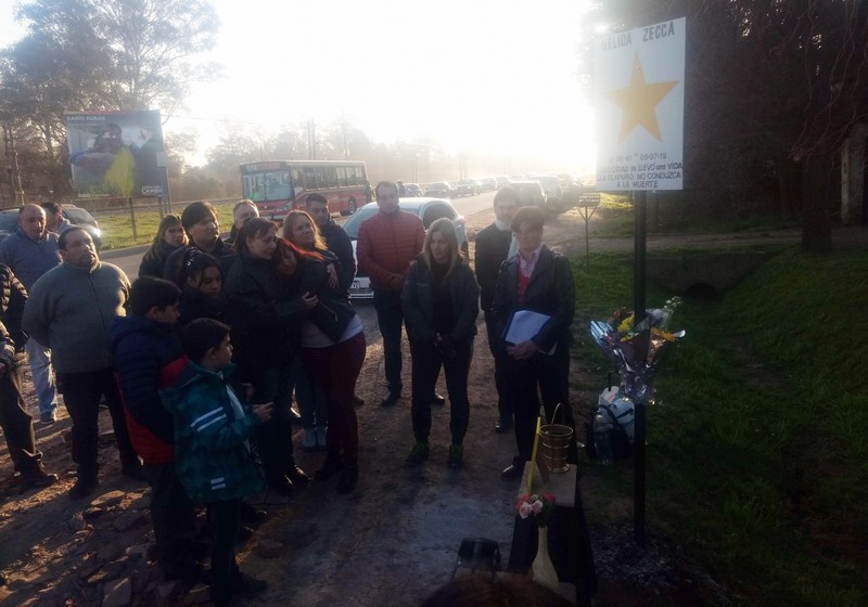 Se pintó una estrella amarilla para recordar a una vecina víctima de un siniestro vial