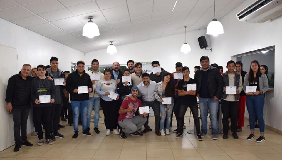 Se entregaron más de 400 certificados de los Cursos de Introducción al Trabajo