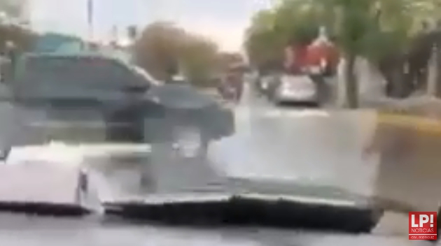Video: impotencia en medio de la urgencia a bordo de una ambulancia en Rodríguez