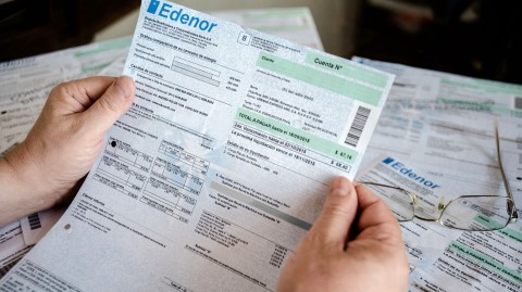 Vecina reclama por facturas de Edenor con precios exorbitantes