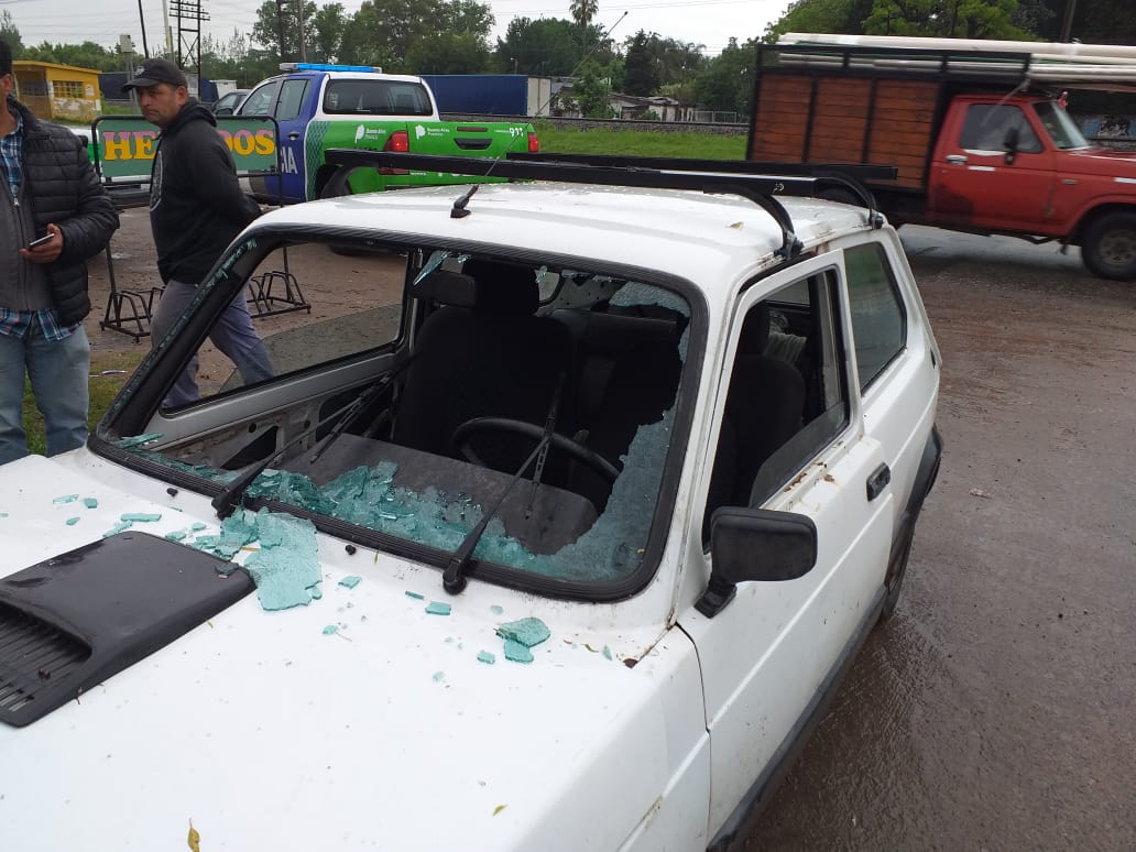 Auto embistió a una mujer en la Ruta 7
