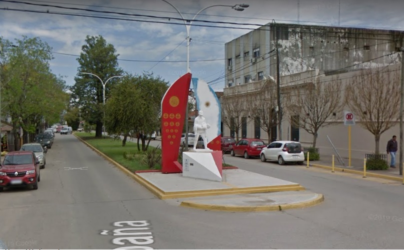 Salió de la clínica con su mujer y bebé recién nacido y le habían robado el auto