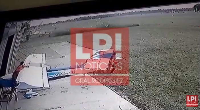 Video: así fue la trágica caída del avión el domingo