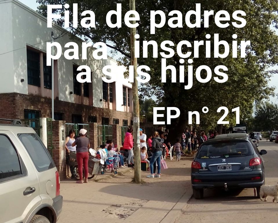 fila-inscripcion-escuela-primaria-21