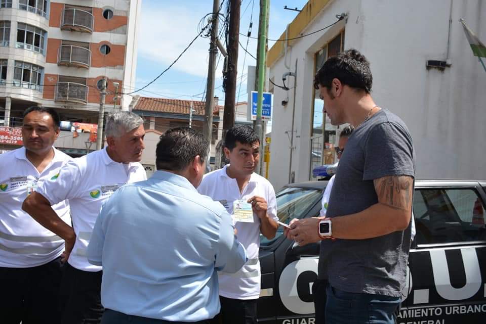 Trabajadores municipales llevarán credenciales con un código QR