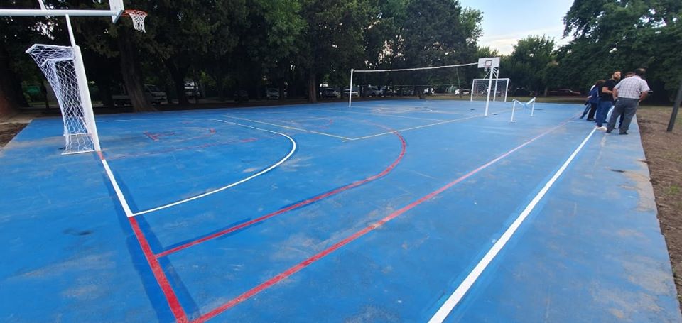 Se inauguró un playón deportivo en el barrio Parque La Argentina