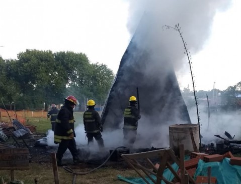 Una casa quedó consumida en un incendio en Marabó