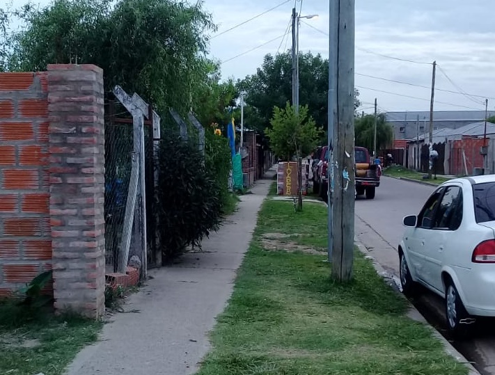 Un hombre frustró un robo en la casa de sus vecinos en barrio Bicentenario