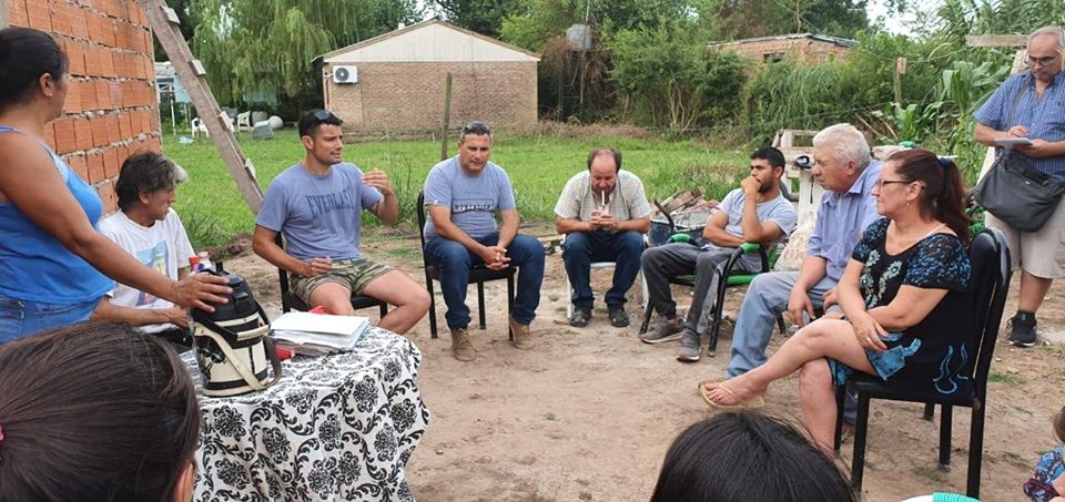 Mauro García conversó con vecinos de Los Aromos