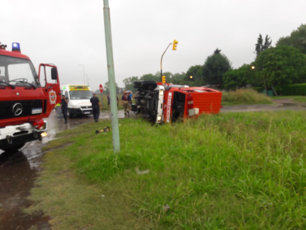 camion-bomberos-moreno-volco-en-gr-1