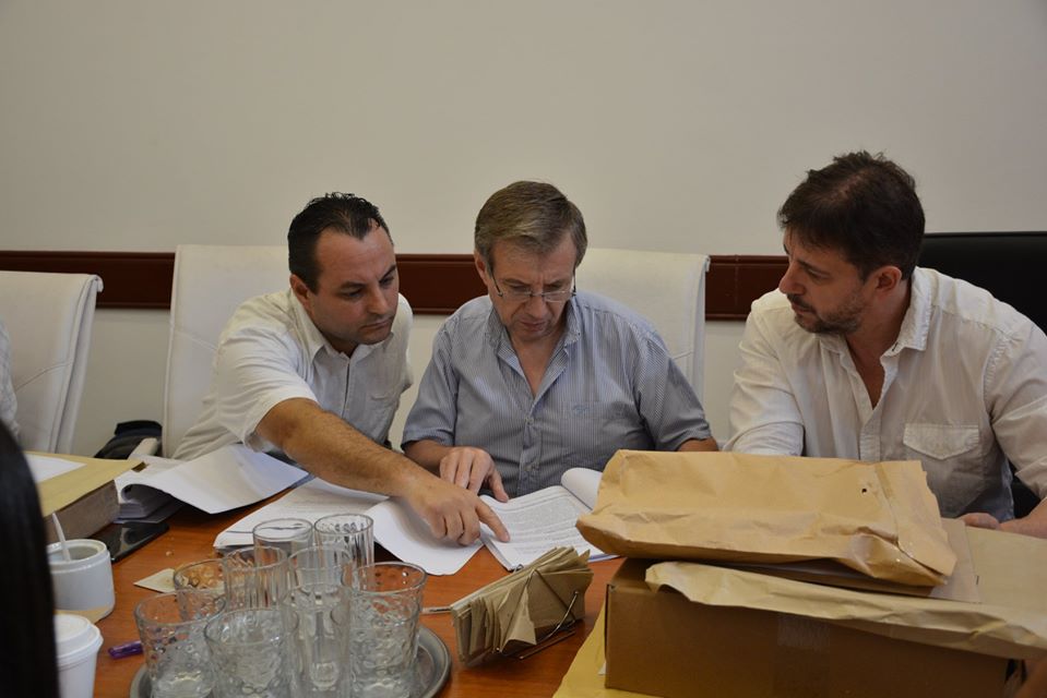 Nueva apertura de licitaciones públicas