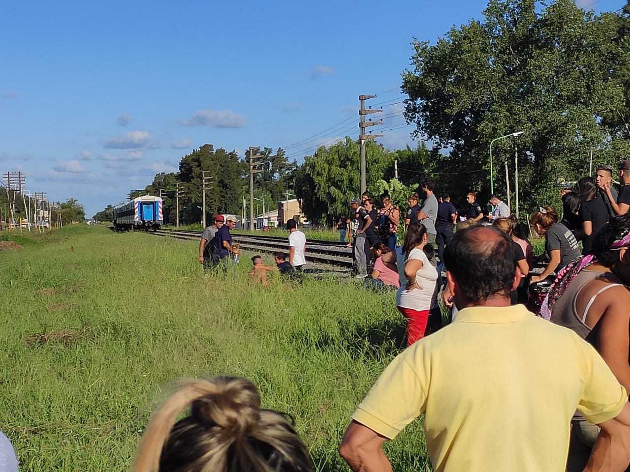 Trágica muerte de una joven en las vías del tren