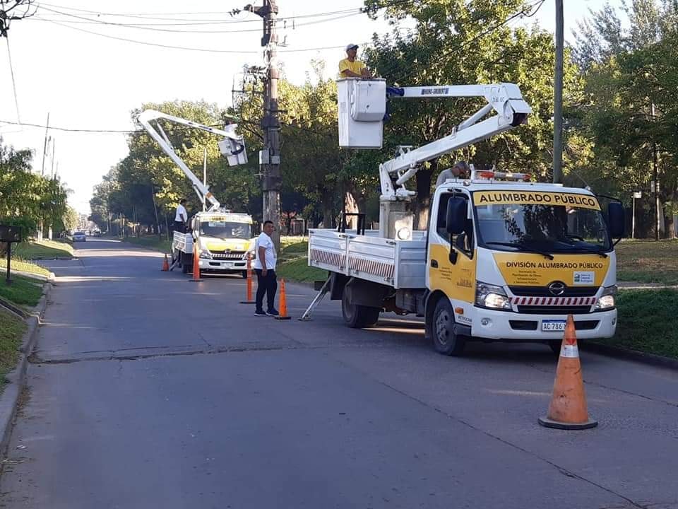 Colocan luces LED en calle Trueba y seguirían por otros dos barrios