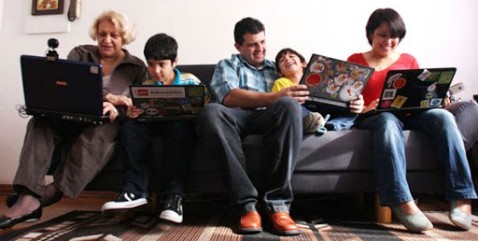 Por la explosión del consumo casero, el ENACOM recomienda un uso racional de Internet