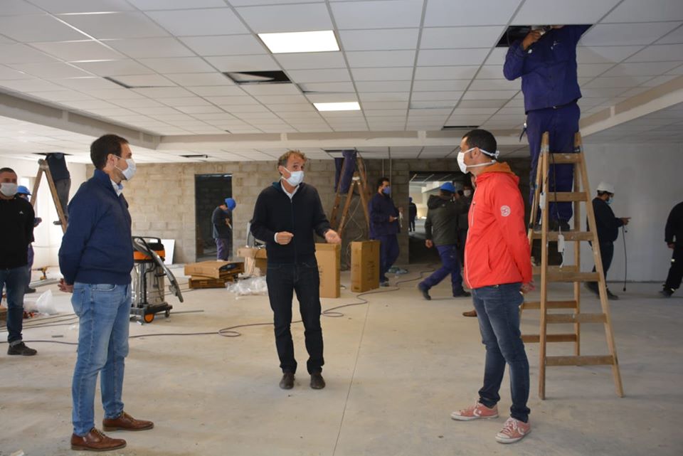 El ministro Katopodis volvió a recorrer la obra del hospital modular de Rodríguez