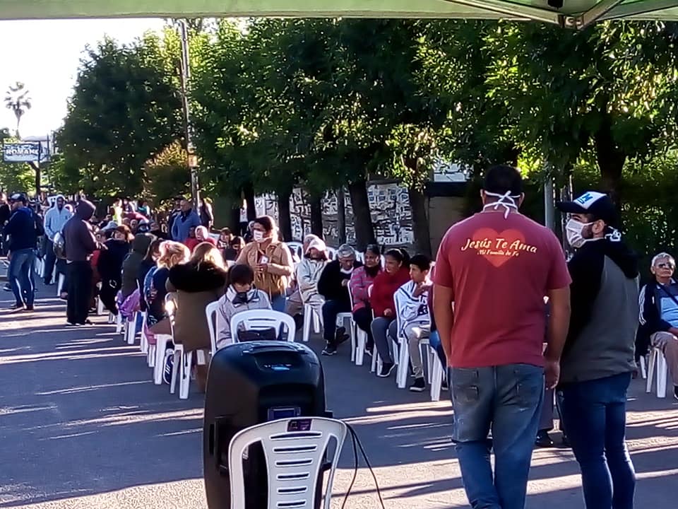 Una jornada de cobros como debía ser y declaraciones municipales sobre el caótico viernes