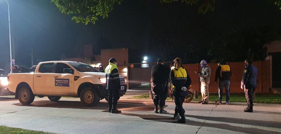 Informaron controles en los barrios con imputados por violar la cuarentena, infracciones a comercios y detenidos