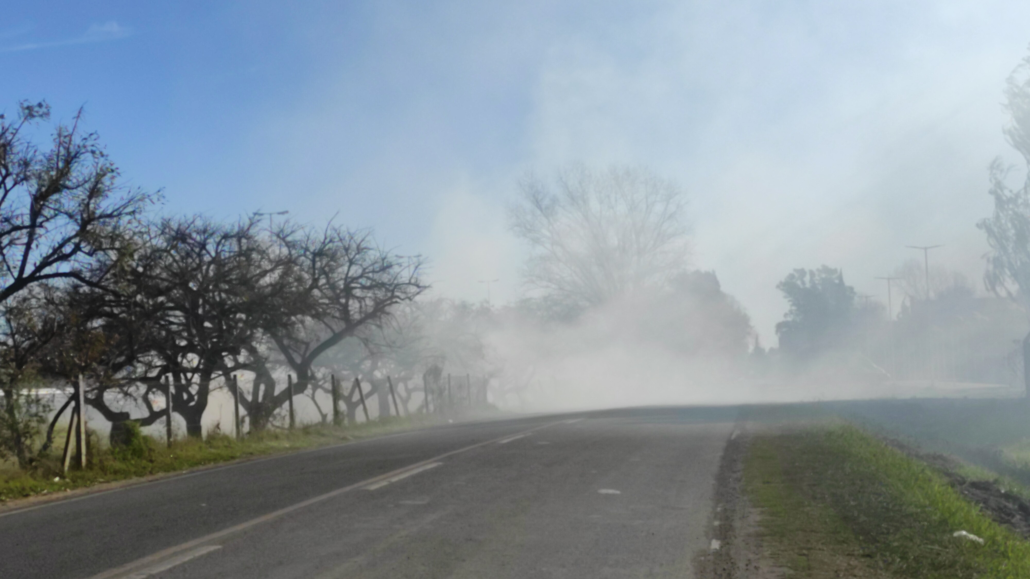 Peligro en la autopista por incendios intencionales