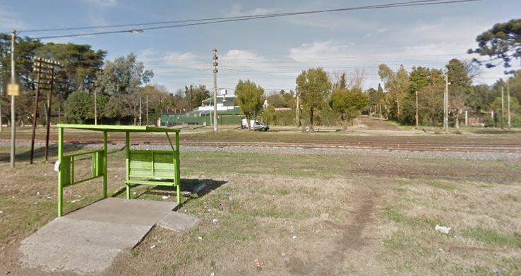 Chofer de la línea 326 fue asaltado por motochorros cuando esperaba el colectivo para ir a trabajar