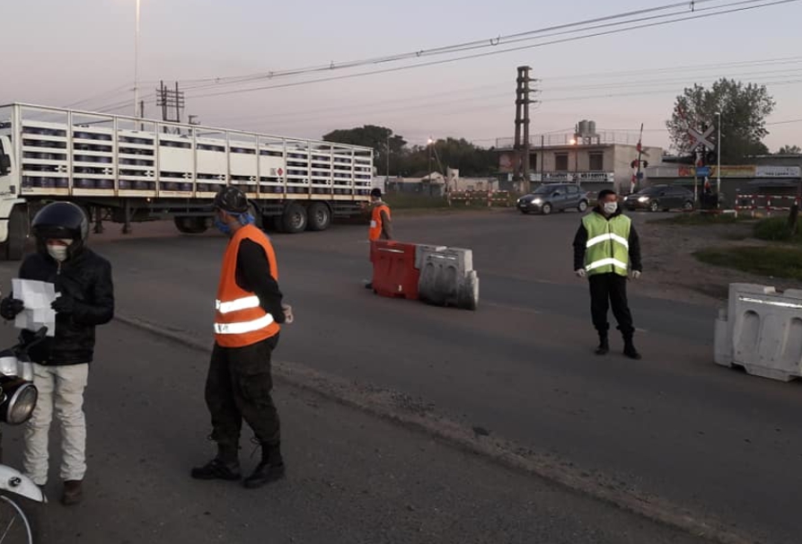 voluntarios-transito-las-latas