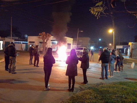 Vecinos del barrio Virgen del Carmen se manifestaron para pedir seguridad