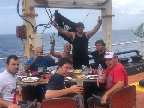 Tras una larga odisea, volvió al país el marino rodriguense asaltado por piratas en el Caribe