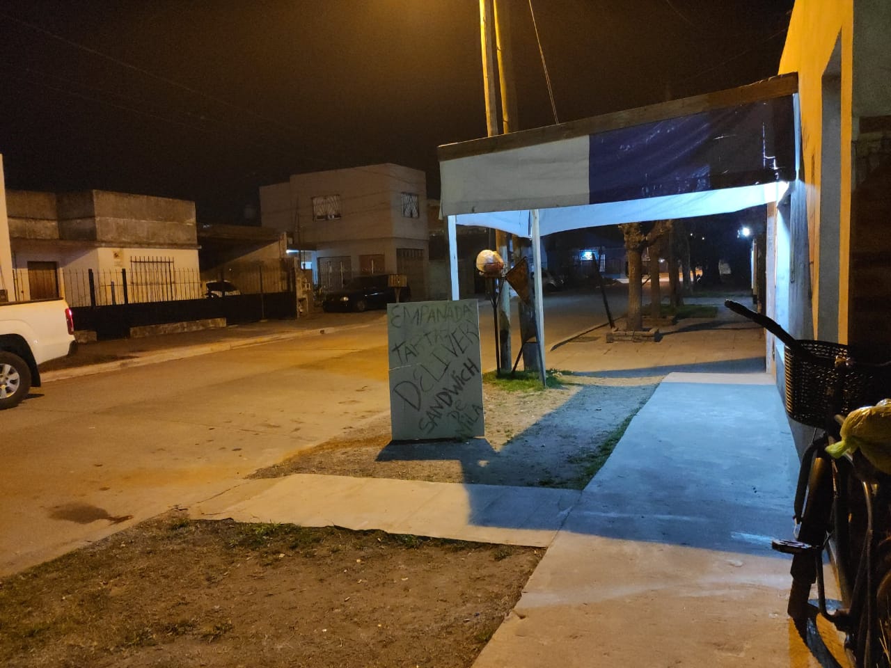 Robaron frente a un comercio y los detuvieron a pocas cuadras