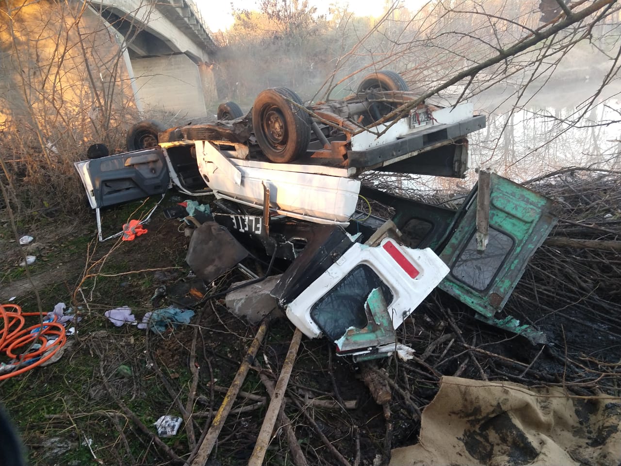 accidente-camioneta-puente-irigoyen-4