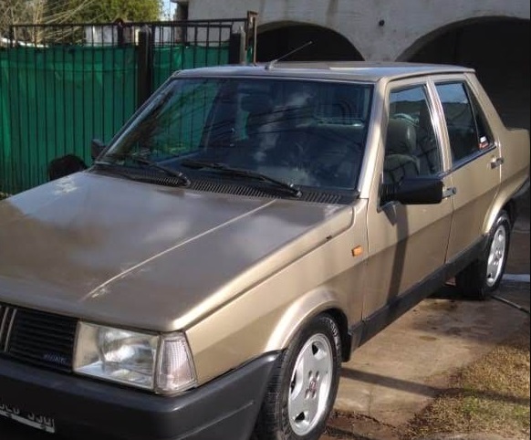 ROBO AUTO ALMIRANTE BROWN Y TERESA MASTELLONE 1