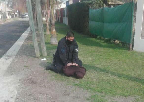 Interceptaron a sujeto armado que andaba robando en Escasany