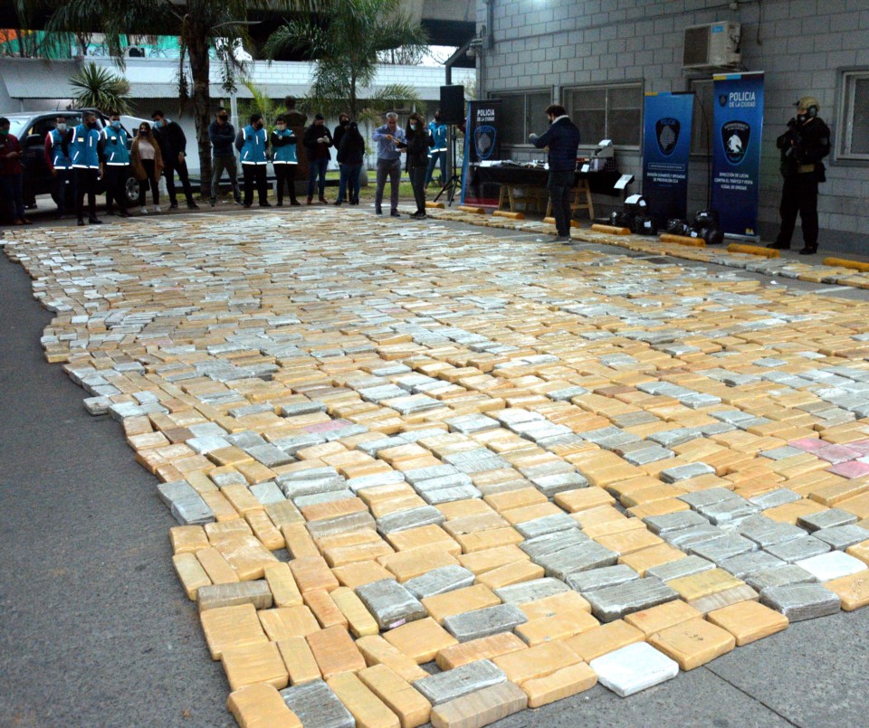 Investigación iniciada en Gral. Rodríguez terminó con 2.400 kilos de marihuana secuestrada en Malvinas Argentinas