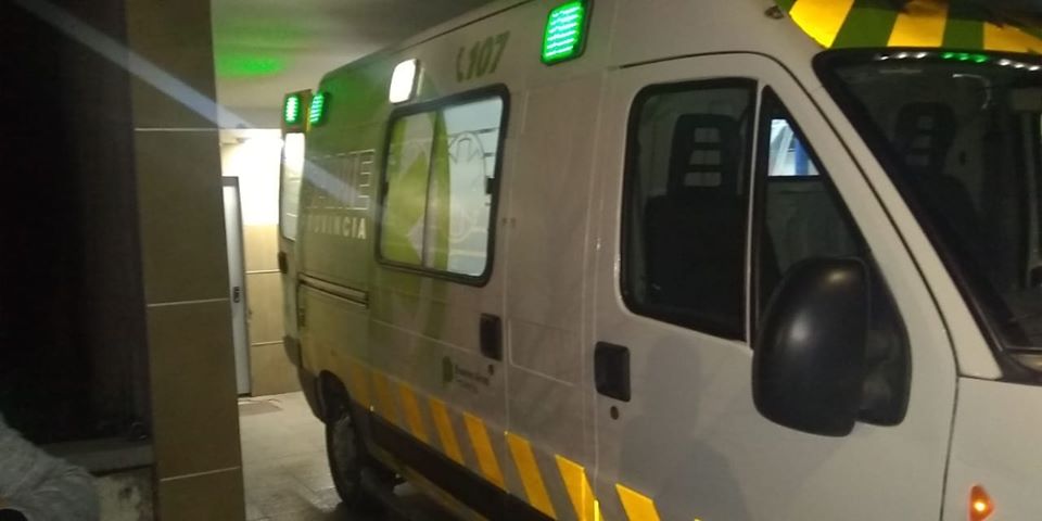 Chofer de ambulancia está grave con Covid-19 y su familia denuncia graves desatenciones