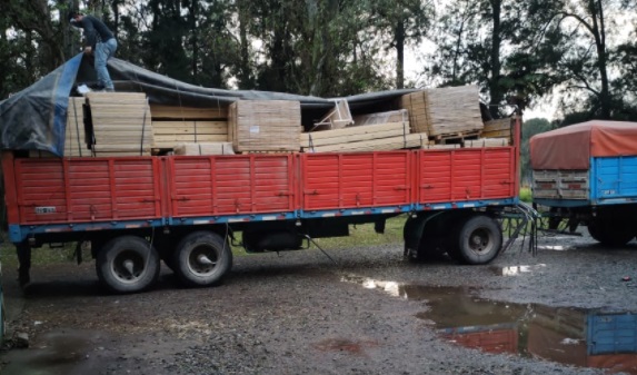 Cancha de parquet en el Polideportivo: llegó el material y es inminente el inicio de los trabajos