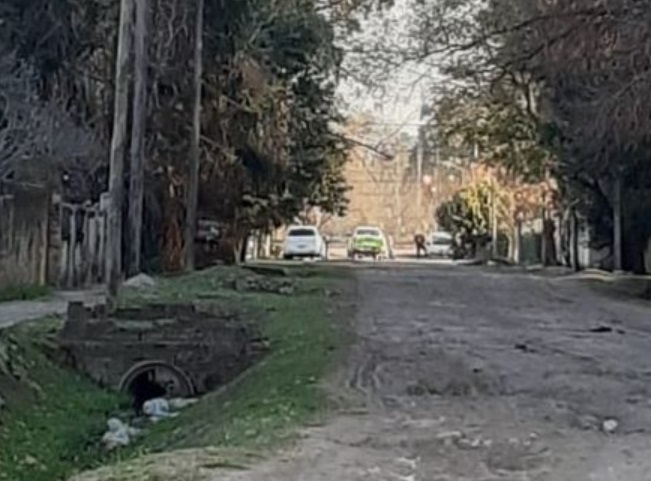 HOMBRE ATRINCHERADO HIJO DON BOSCO Y RUTA 7