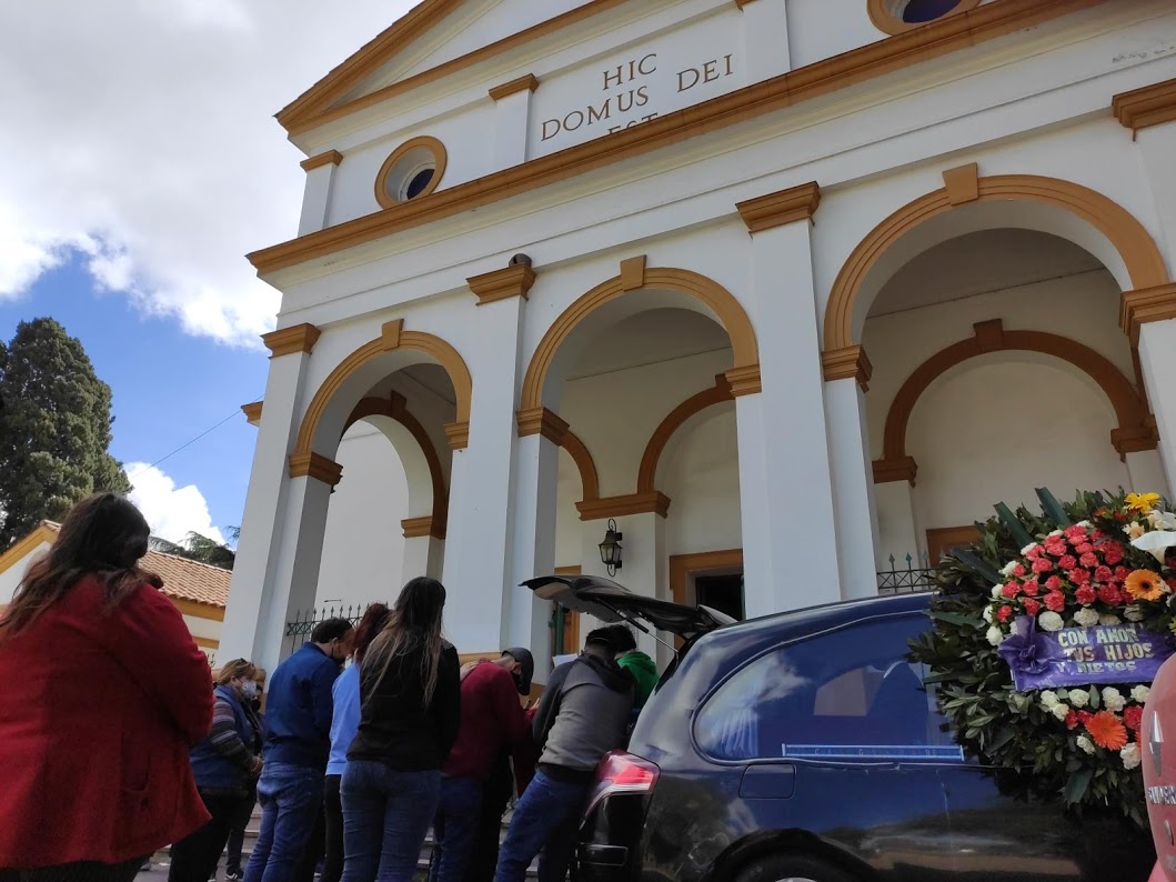 Emotiva despedida a Gustavo Cuello
