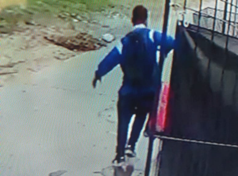 Tocaron timbre en una casa, detectaron que estaba vacía y se robaron múltiples pertenencias