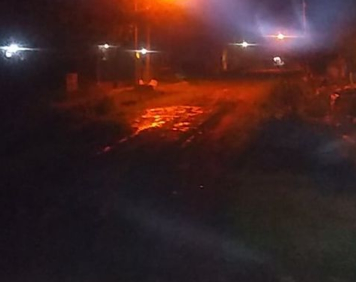 VECINO RECLAMO ARREGLO LUMINARIAS VENGOCHEA 2