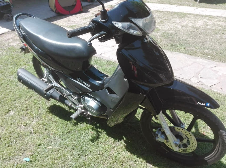 Robaron una moto del patio trasero de un domicilio de Altos del Oeste