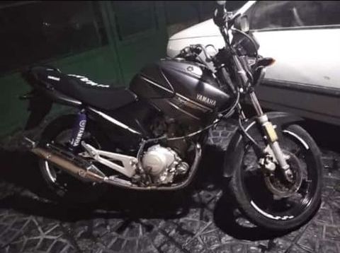 Le robaron la moto de adentro de su casa y la hallaron horas después a pocas cuadras