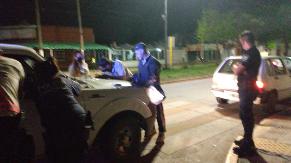 Demoraron a seis personas que realizaban “maniobras peligrosas” con el auto a metros de un control vehicular