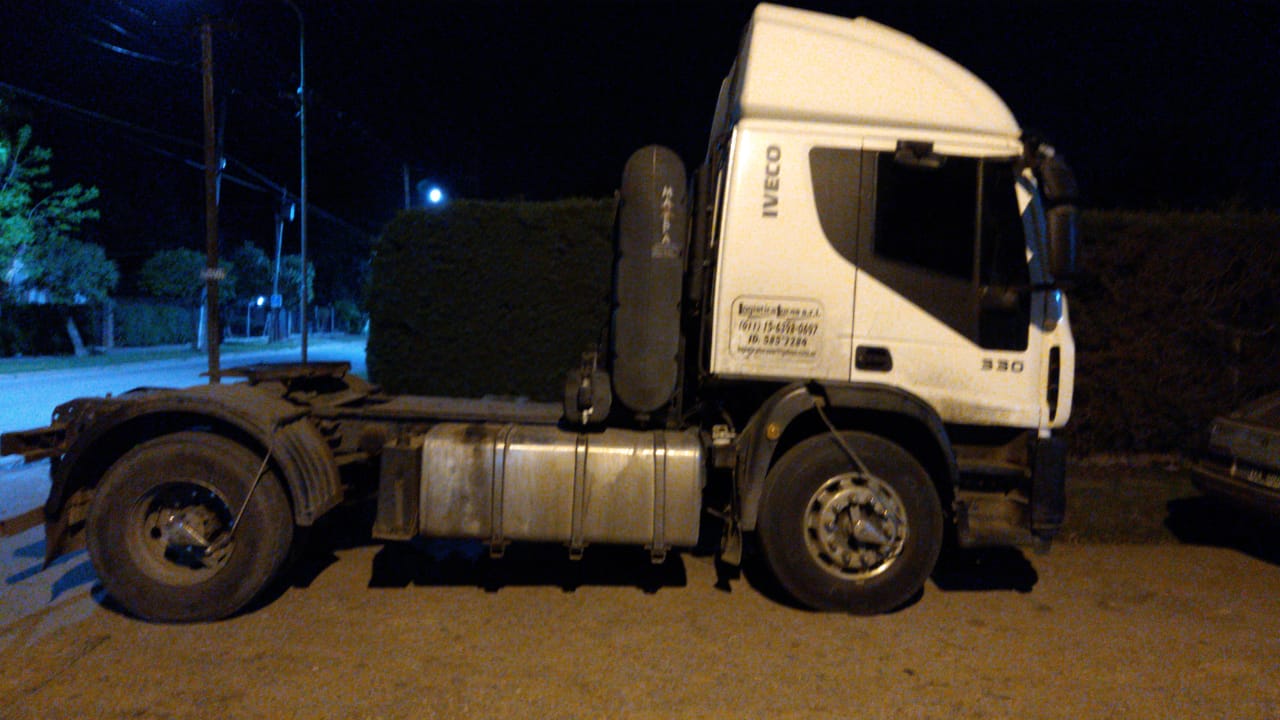 Los secuestraron para robarles el camión y los soltaron a 150 kilómetros