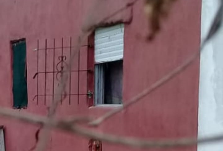 Relato desolado: le desvalijaron la casa mientras acompañaba a su marido, que perdió la vida por coronavirus