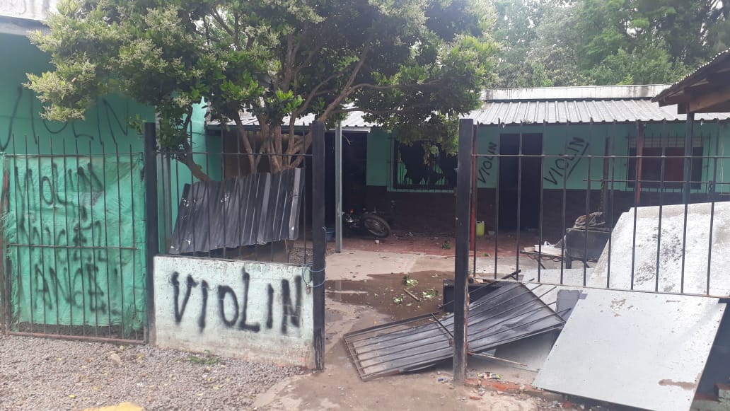 ESCRACHE ABUSO ALTOS DEL OESTE 1